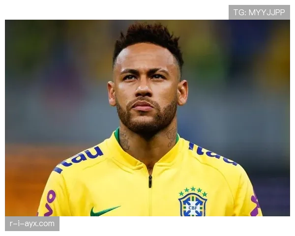 内马尔炫技破门引爆球迷热情，精彩射门引全场沸腾