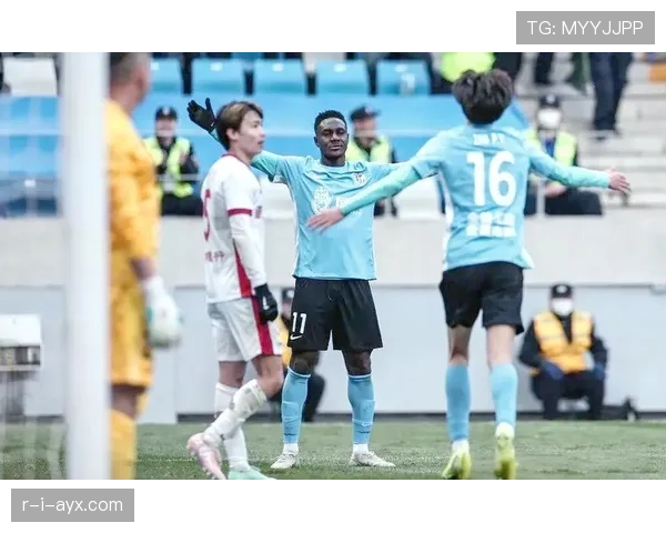 中超联赛日韩外援成新亮点,助力球队提升竞争力与观赏性 中超联赛日韩外援成新亮点,助力球队提升竞争力与观赏性