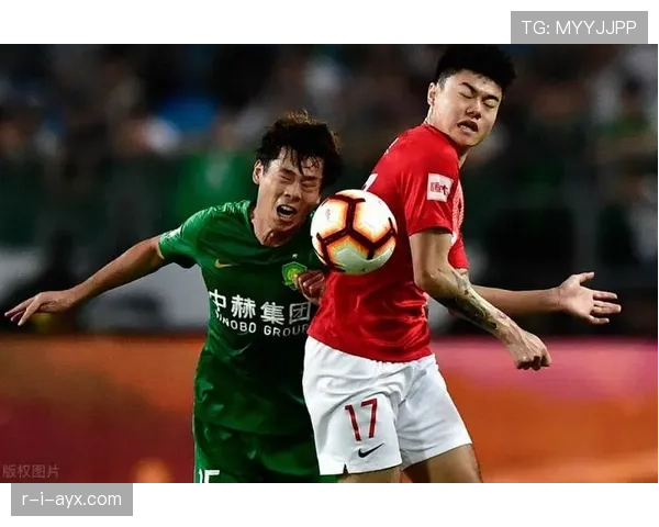 亨克中路渗透战术成关键，助力球队攻防两端表现稳健