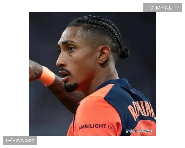 拉菲尼亚状态稳定，回应沙特转会传闻：专注当下，全力为球队效力