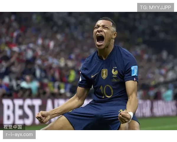 姆巴佩在2022世界杯决赛中的表现稳健，成就历史性帽子戏法