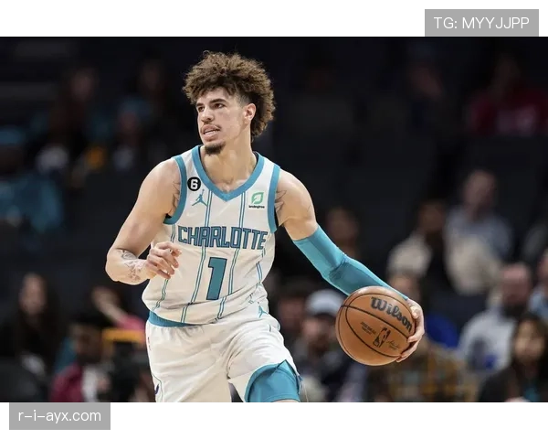 拉梅洛·鲍尔无球跑动串联进攻，改变黄蜂战术节奏